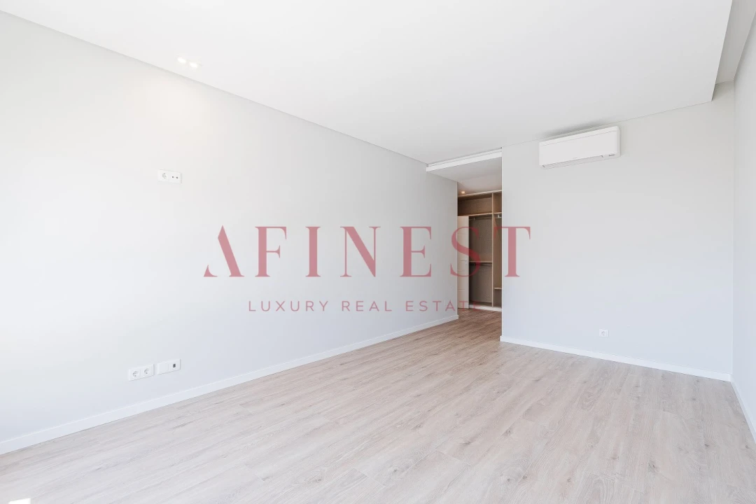 Moradia T4 para Venda em Carcavelos e Parede Foto 68