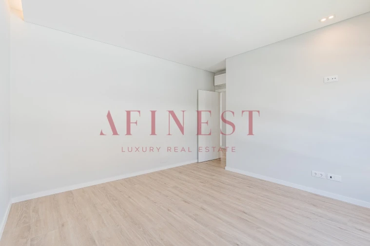 Moradia T4 para Venda em Carcavelos e Parede Foto 54