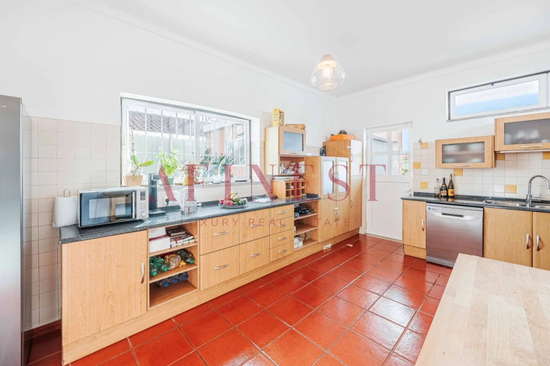 Moradia T4 para Venda em Porto Salvo Foto 7