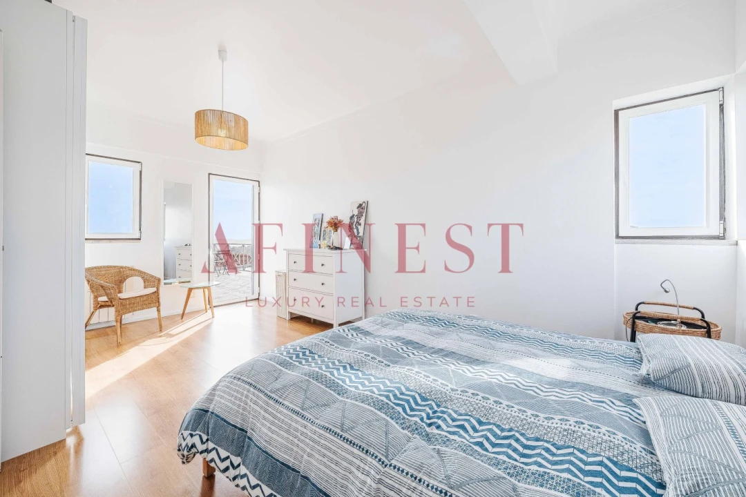 Moradia T4 para Venda em Porto Salvo Foto 33