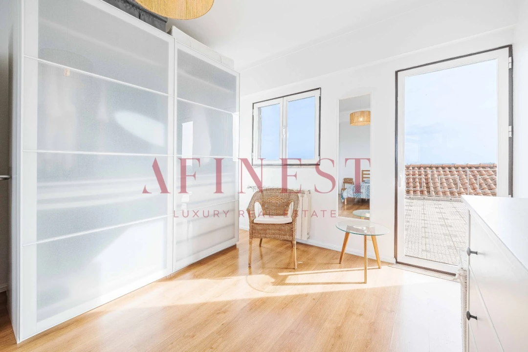 Moradia T4 para Venda em Porto Salvo Foto 34