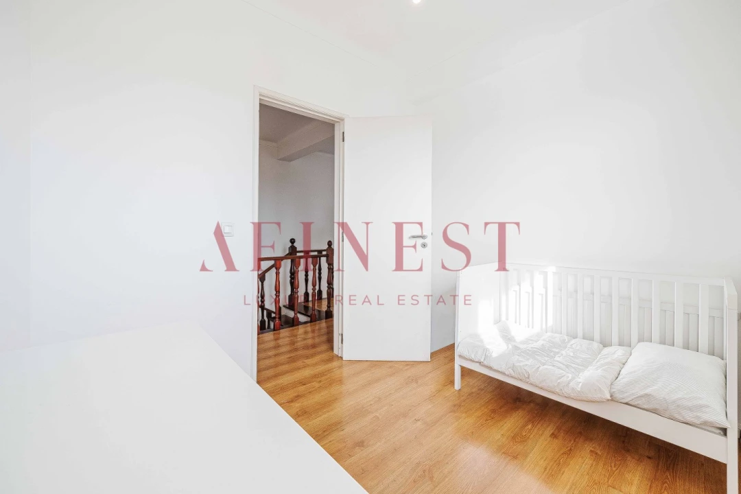 Moradia T4 para Venda em Porto Salvo Foto 43