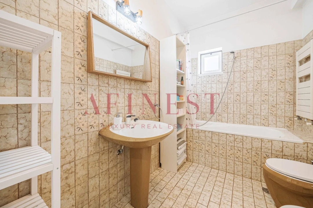 Moradia T4 para Venda em Porto Salvo Foto 49