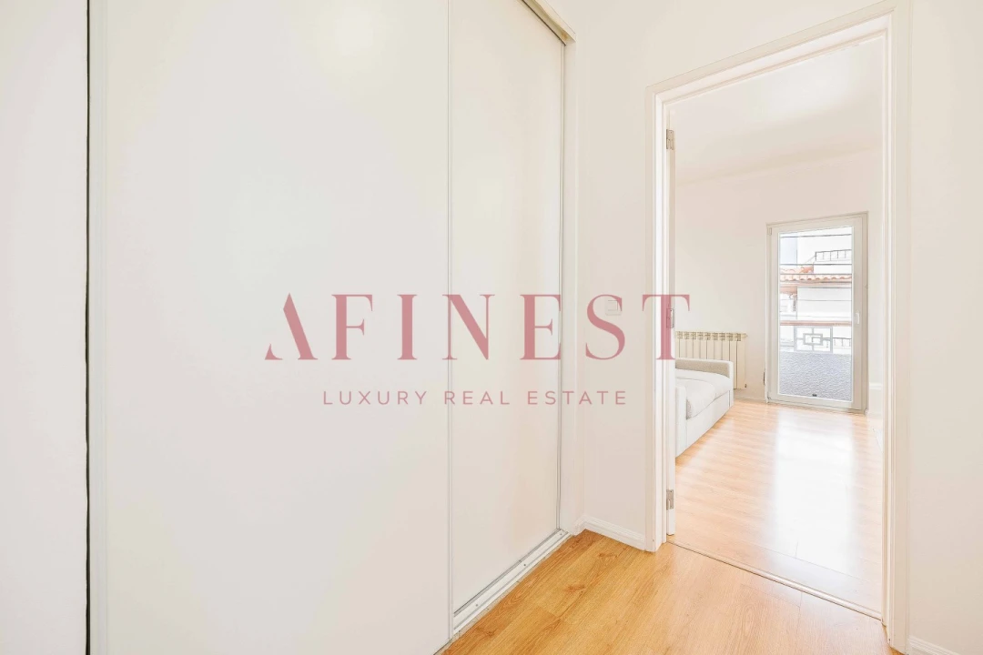 Moradia T4 para Venda em Porto Salvo Foto 53