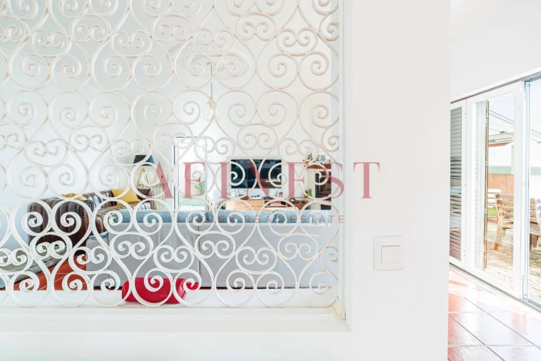 Moradia T4 para Venda em Porto Salvo Foto 13