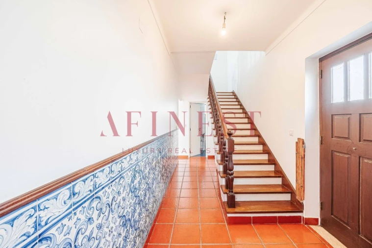 Moradia T4 para Venda em Porto Salvo Foto 21