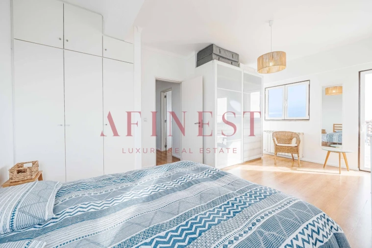 Moradia T4 para Venda em Porto Salvo Foto 32