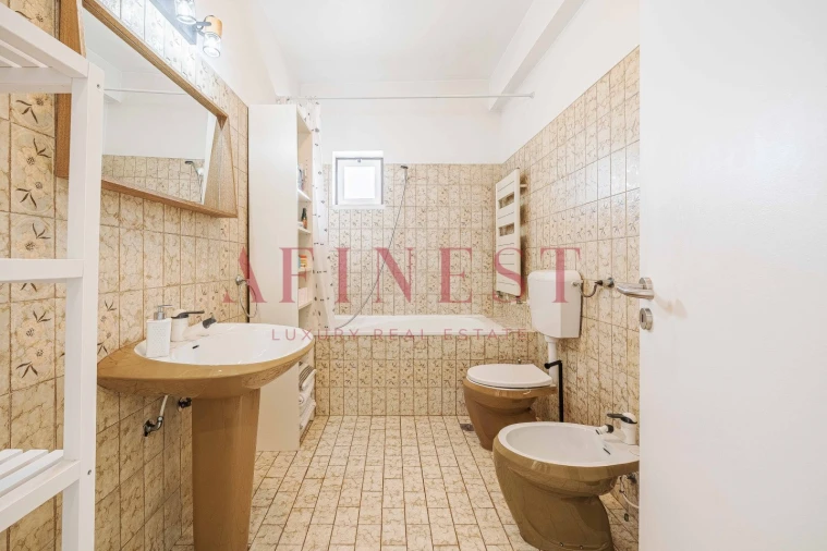 Moradia T4 para Venda em Porto Salvo Foto 48