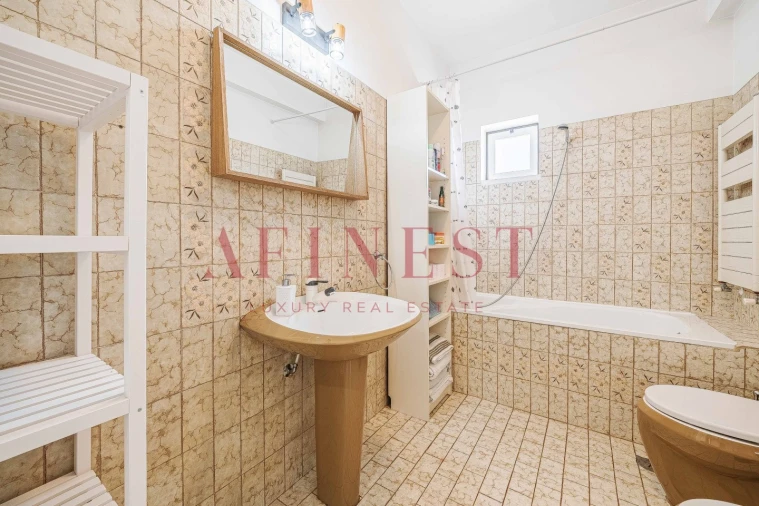 Moradia T4 para Venda em Porto Salvo Foto 49