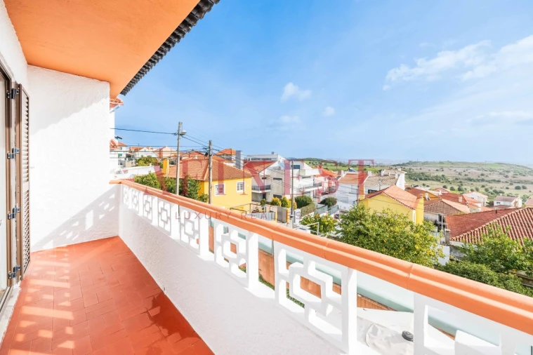 Moradia T4 para Venda em Porto Salvo Foto 60