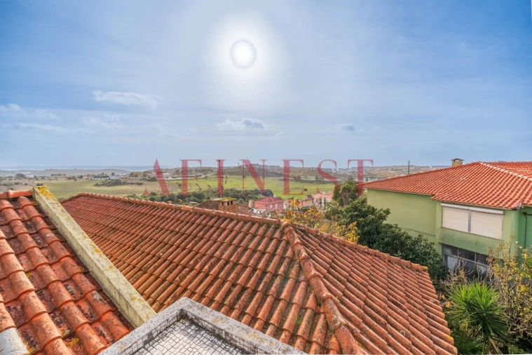 Moradia T4 para Venda em Porto Salvo Foto 63