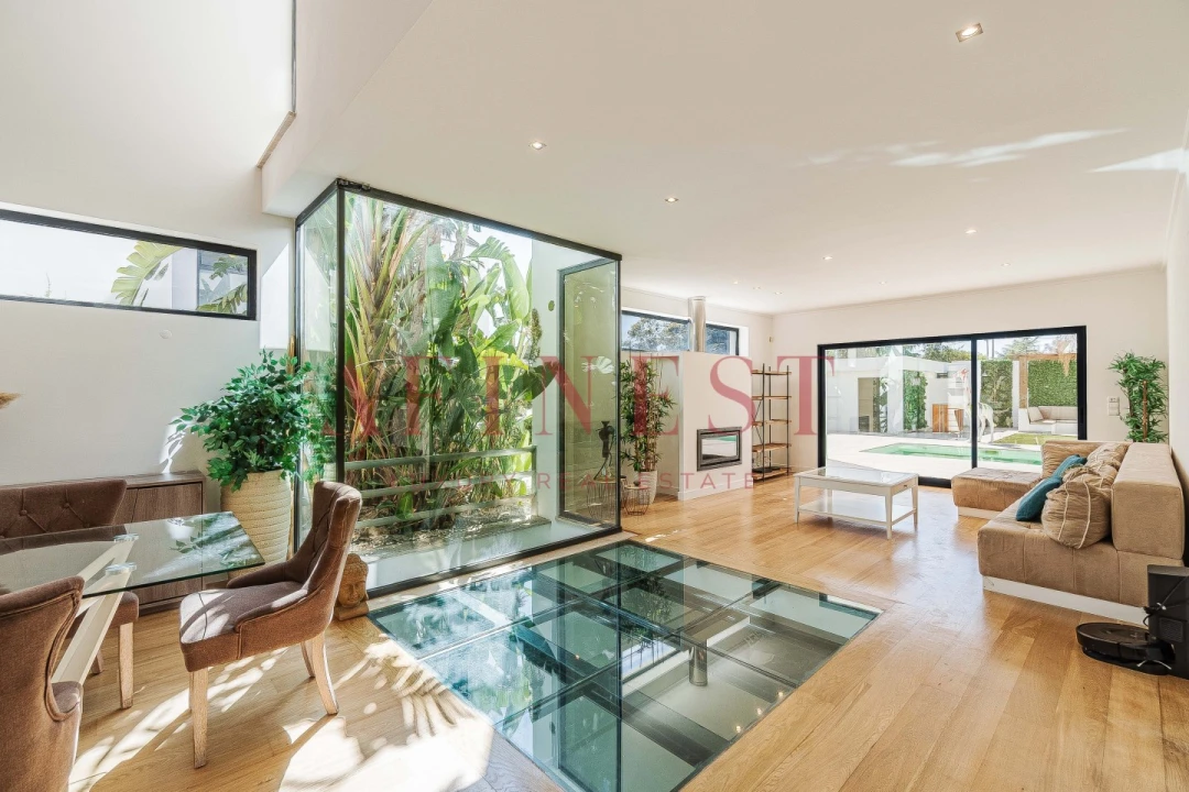 Moradia T4 para Venda em Corroios Foto 7