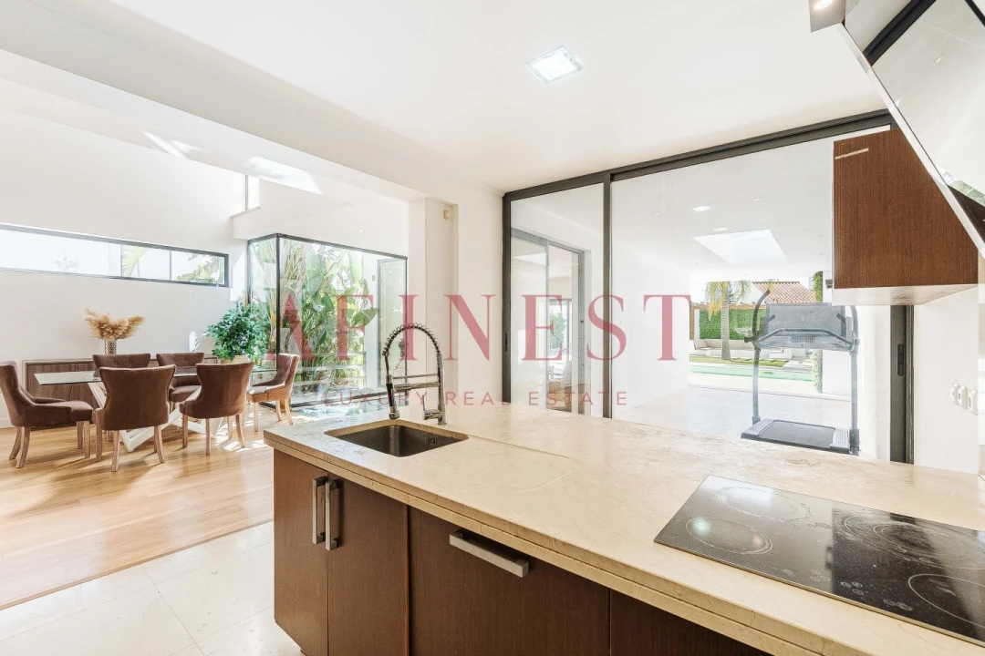 Moradia T4 para Venda em Corroios Foto 14