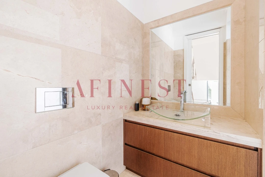 Moradia T4 para Venda em Corroios Foto 21