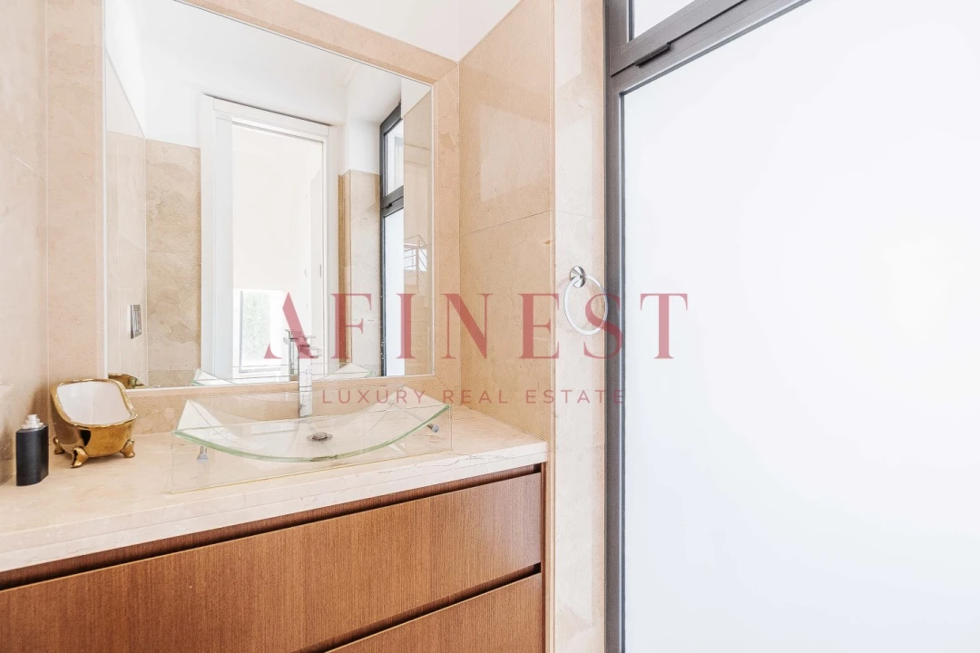 Moradia T4 para Venda em Corroios Foto 22