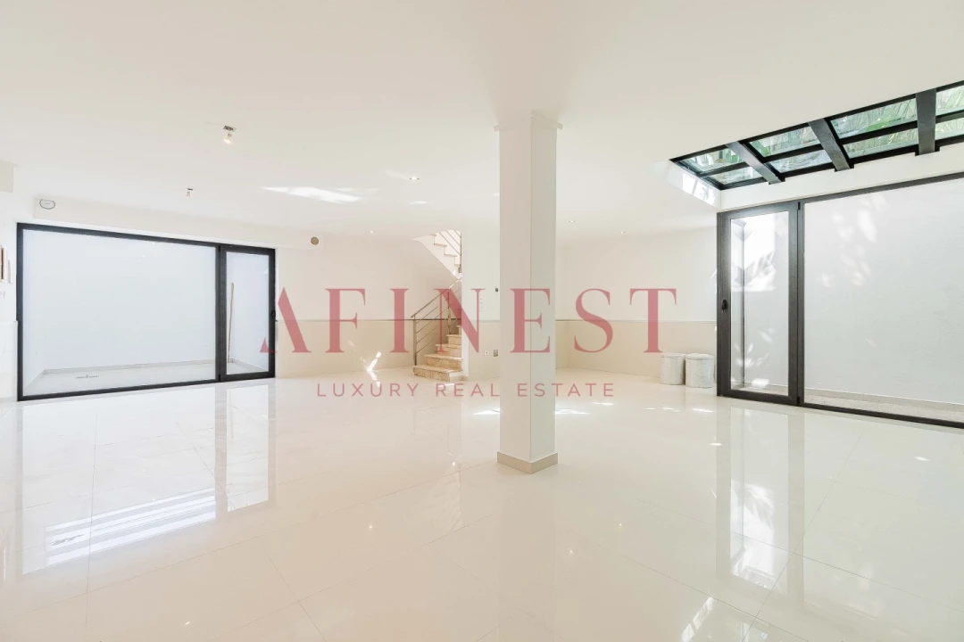 Moradia T4 para Venda em Corroios Foto 28