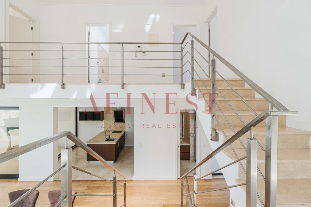 Moradia T4 para Venda em Corroios Foto 36