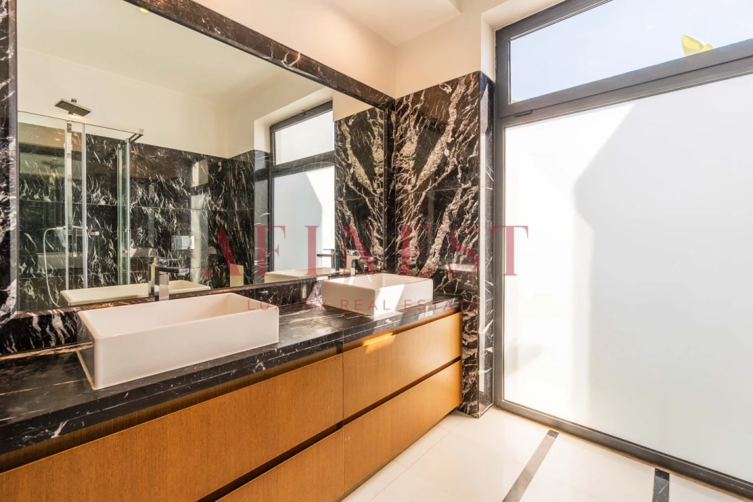 Moradia T4 para Venda em Corroios Foto 56