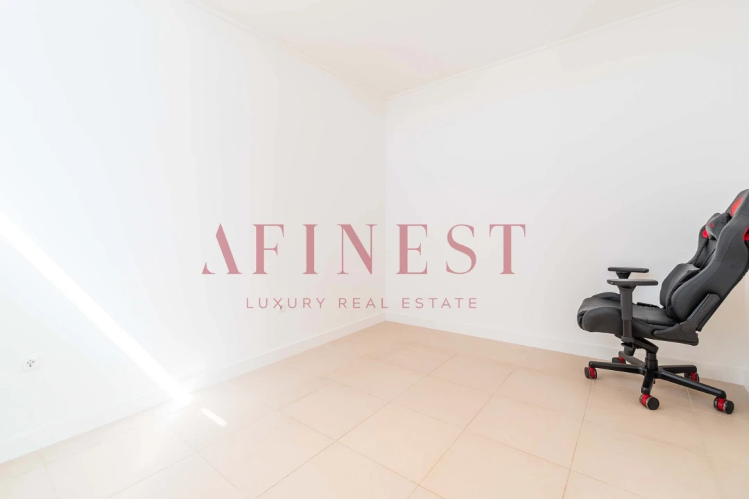 Moradia T4 para Venda em Corroios Foto 59