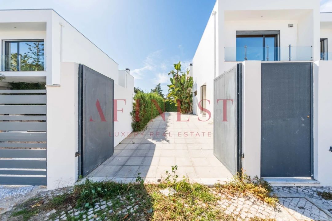 Moradia T4 para Venda em Corroios Foto 84