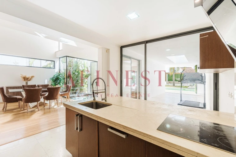 Moradia T4 para Venda em Corroios Foto 14