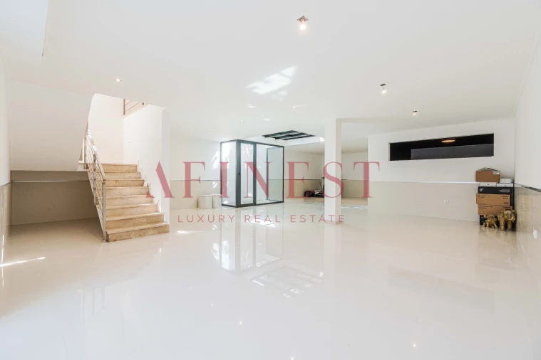 Moradia T4 para Venda em Corroios Foto 26