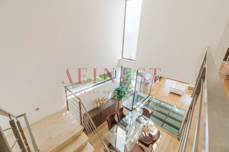 Moradia T4 para Venda em Corroios Foto 37