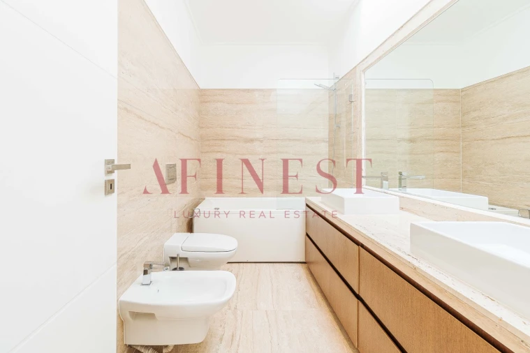 Moradia T4 para Venda em Corroios Foto 43