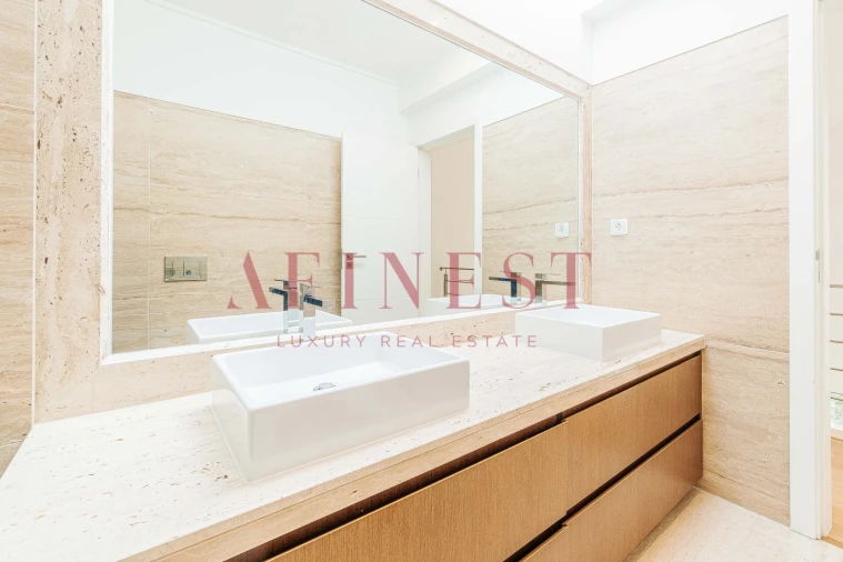 Moradia T4 para Venda em Corroios Foto 46