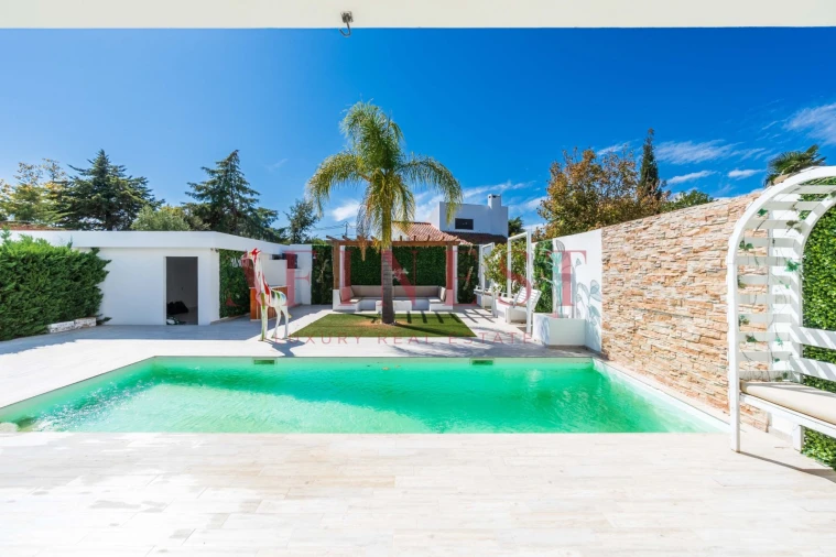 Moradia T4 para Venda em Corroios Foto 63