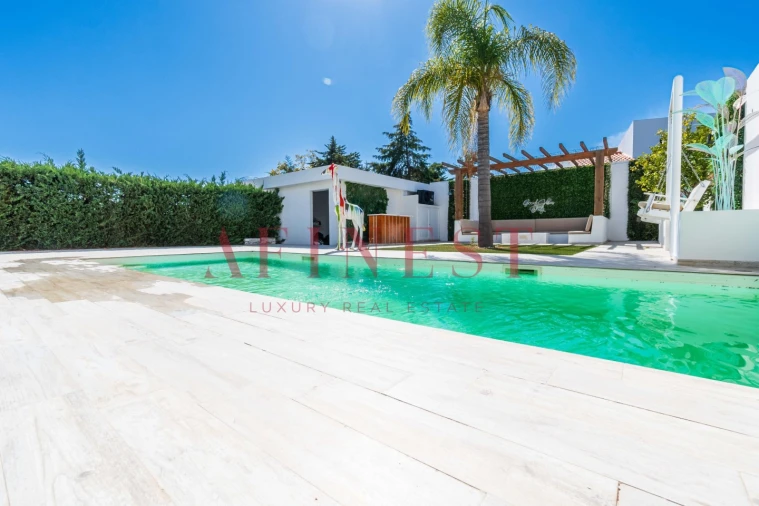 Moradia T4 para Venda em Corroios Foto 74