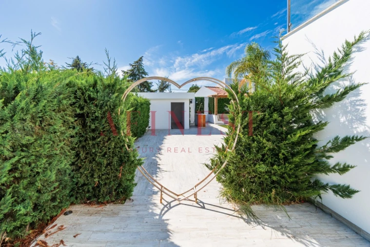 Moradia T4 para Venda em Corroios Foto 78