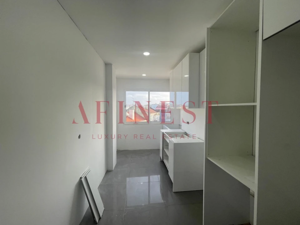 Apartamento T3 para Venda em Falagueira-Venda Nova Foto 5