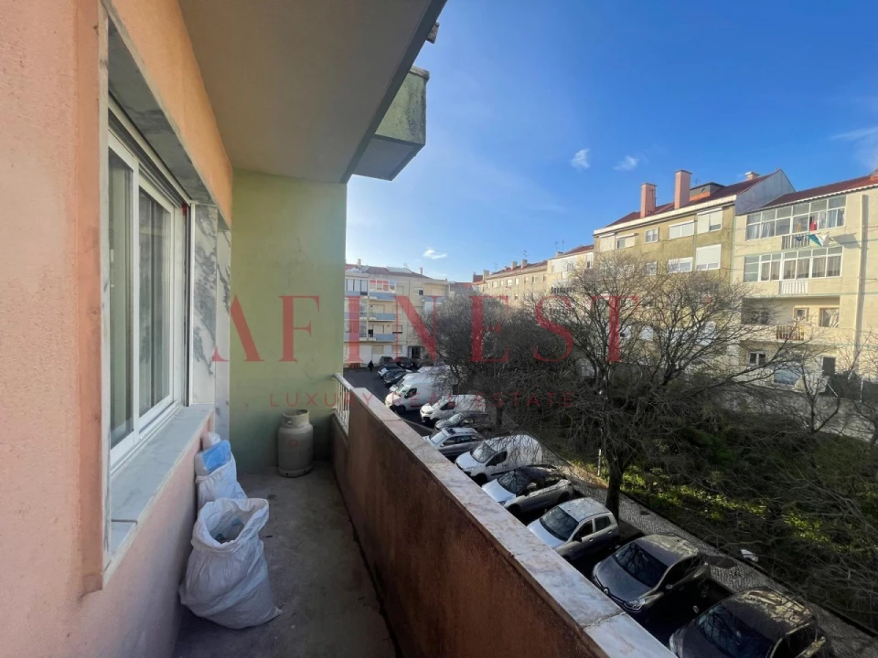 Apartamento T3 para Venda em Falagueira-Venda Nova Foto 2