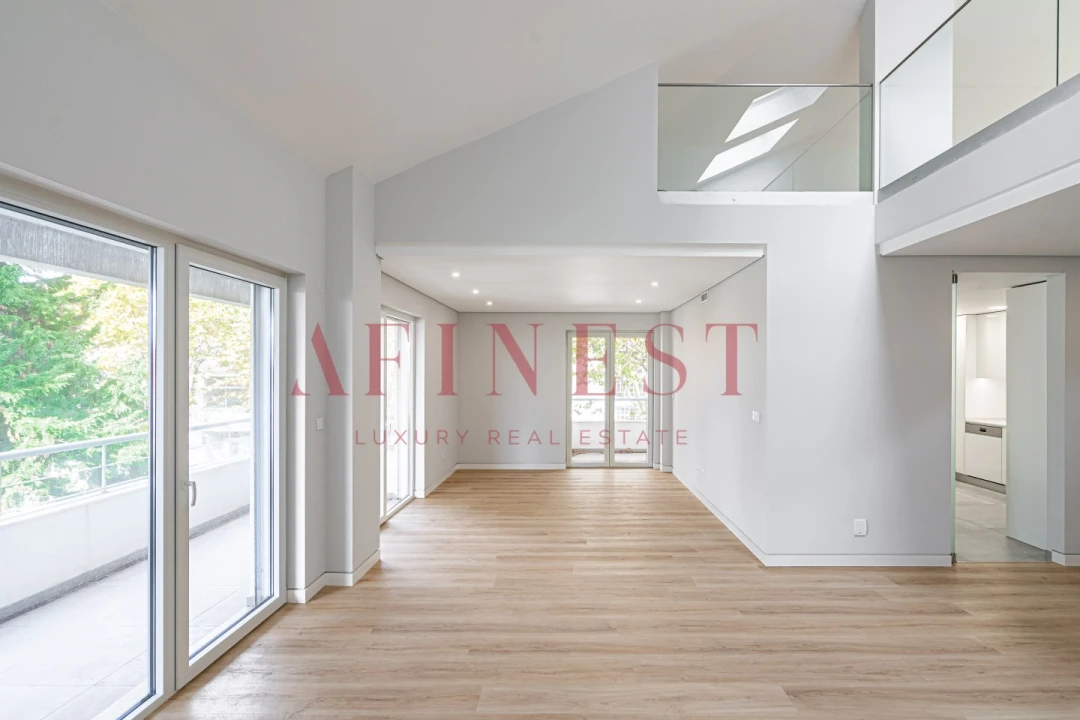 Apartamento T3 para Venda em Carcavelos e Parede Foto 2