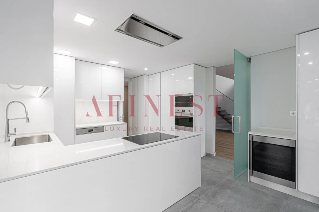 Apartamento T3 para Venda em Carcavelos e Parede Foto 20