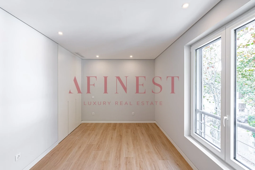 Apartamento T3 para Venda em Carcavelos e Parede Foto 26