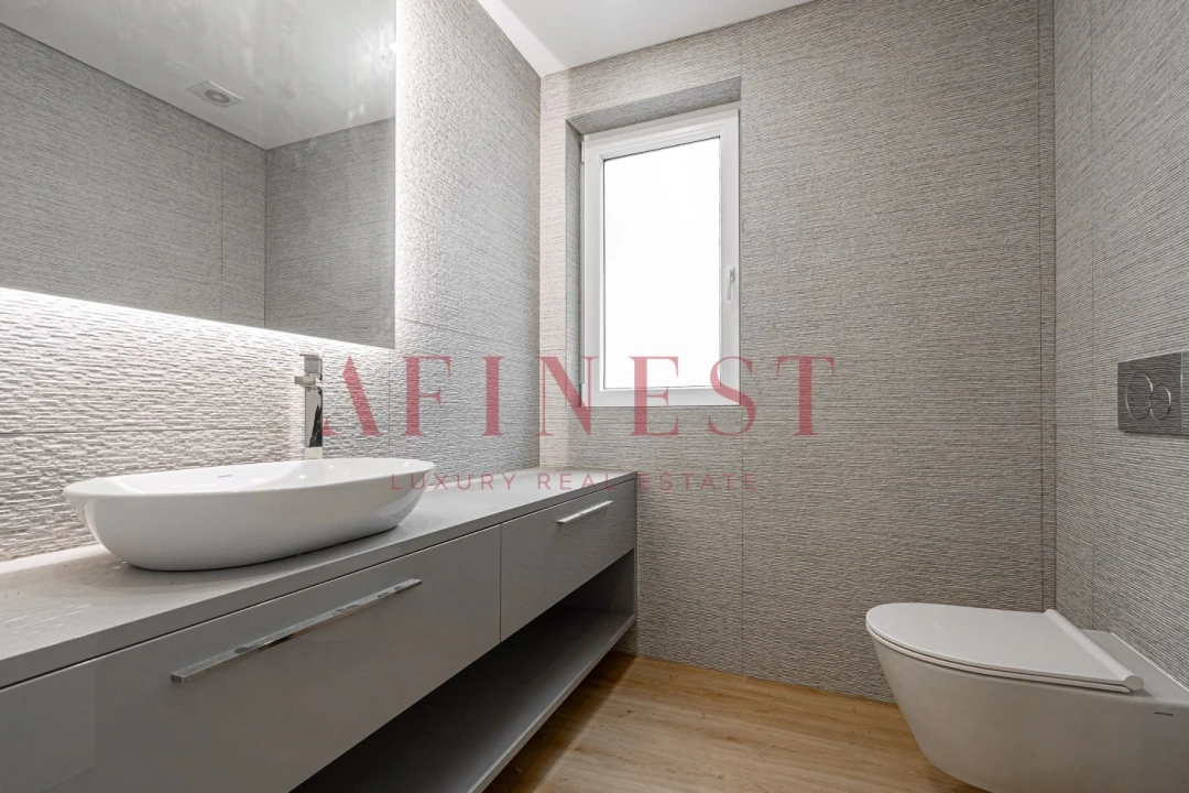 Apartamento T3 para Venda em Carcavelos e Parede Foto 36