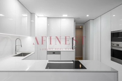 Apartamento T3 para Venda em Carcavelos e Parede