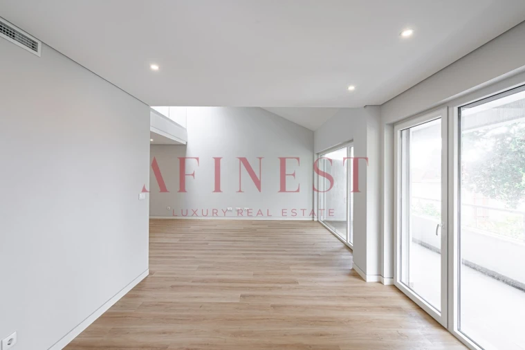 Apartamento T3 para Venda em Carcavelos e Parede Foto 8