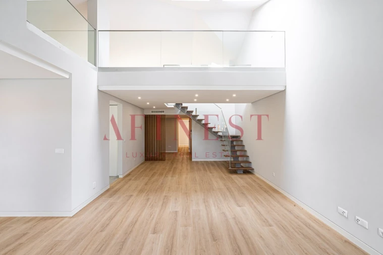Apartamento T3 para Venda em Carcavelos e Parede Foto 6