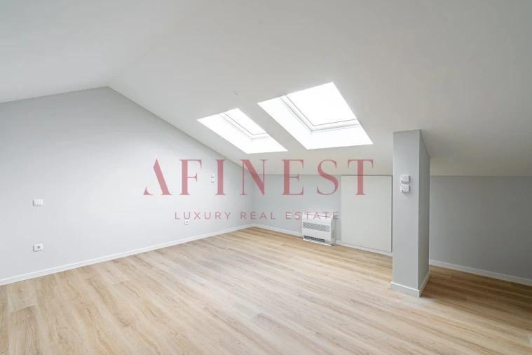 Apartamento T3 para Venda em Carcavelos e Parede Foto 18