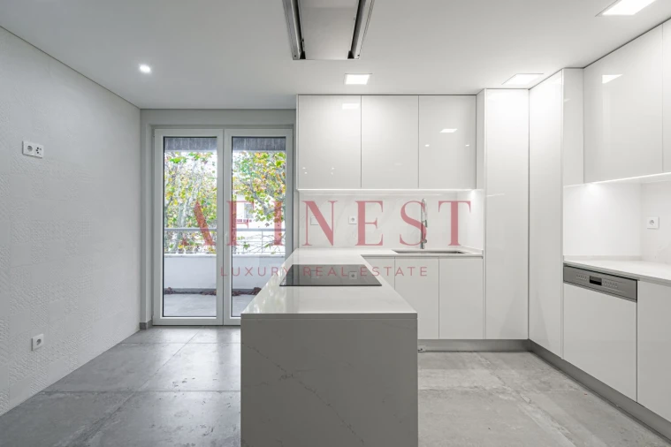 Apartamento T3 para Venda em Carcavelos e Parede Foto 21