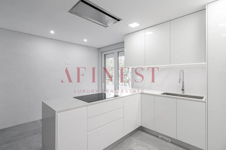 Apartamento T3 para Venda em Carcavelos e Parede Foto 3