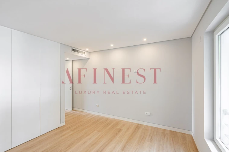Apartamento T3 para Venda em Carcavelos e Parede Foto 33