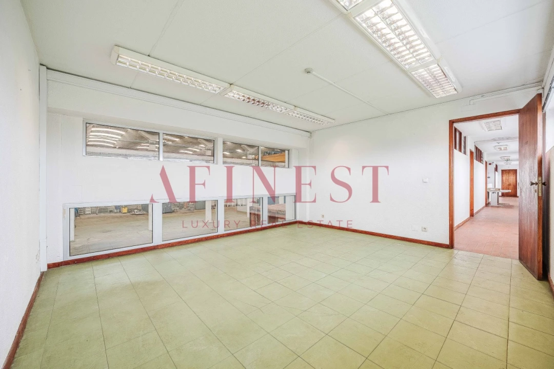 Armazém para Arrendamento em Santa Maria e São Miguel, São Martinho, São Pedro Penaferrim Foto 6