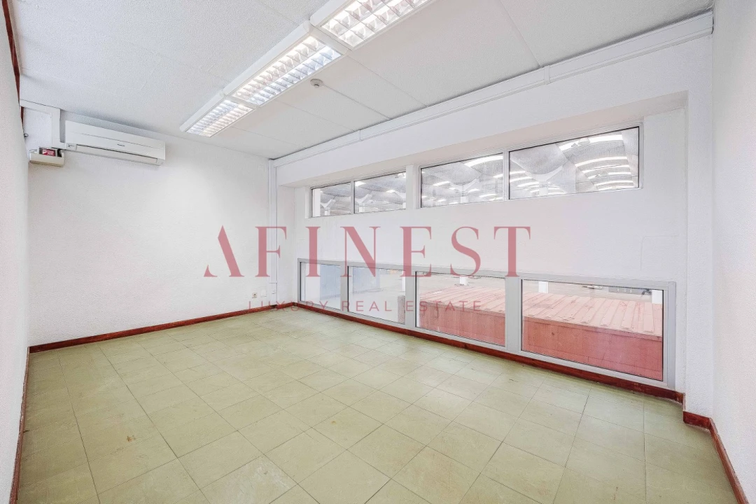 Armazém para Arrendamento em Santa Maria e São Miguel, São Martinho, São Pedro Penaferrim Foto 8