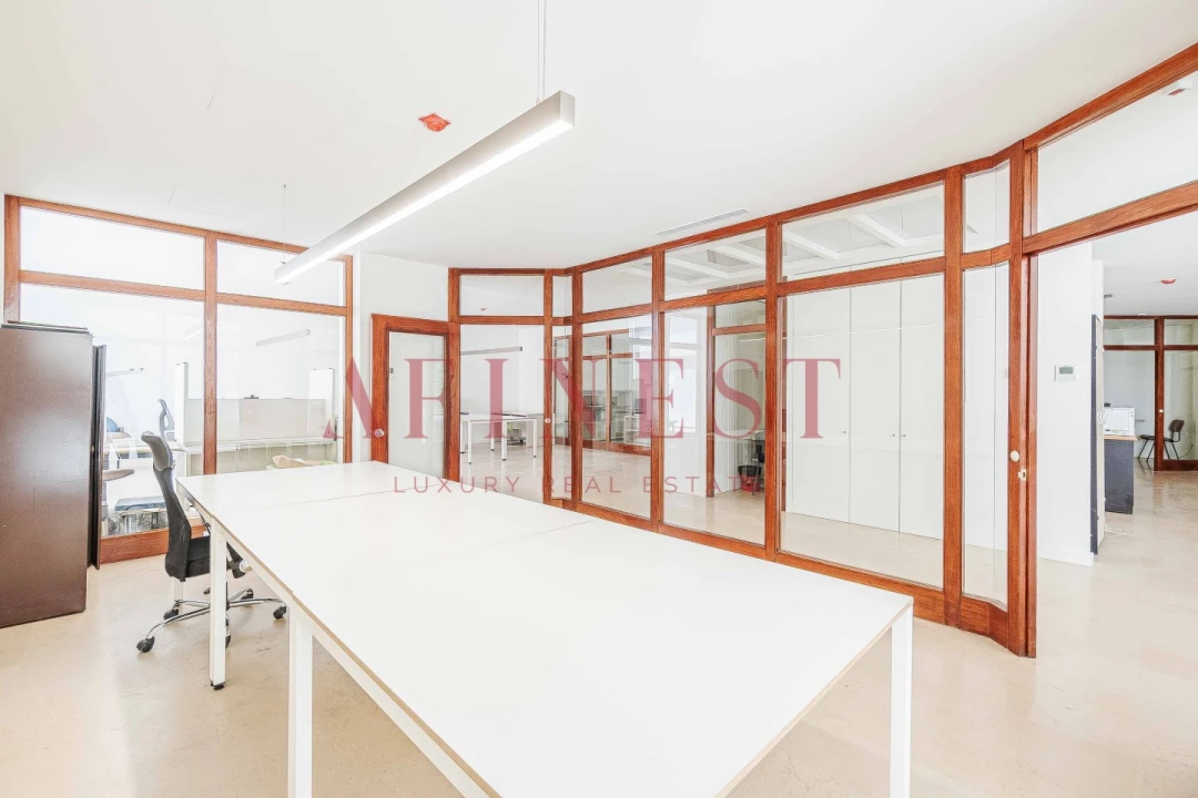 Loja para Arrendamento em Areeiro Foto 2