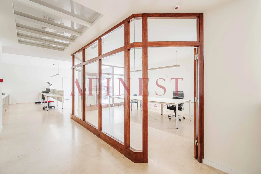 Loja para Arrendamento em Areeiro Foto 11