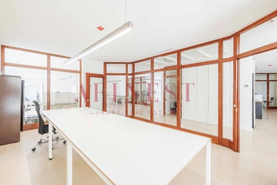 Loja para Arrendamento em Areeiro